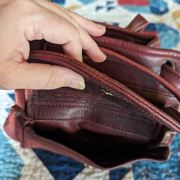 Leather backpack - Picture 3 of 5